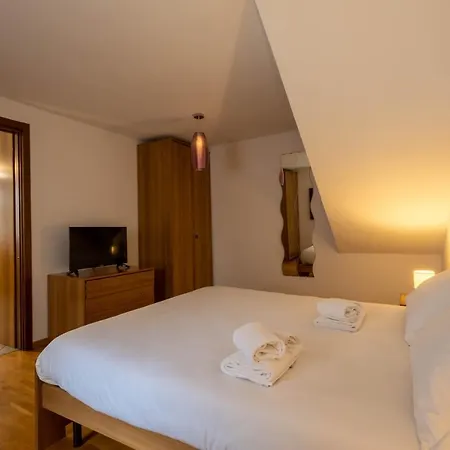 Inn Aosta Apartments شقة