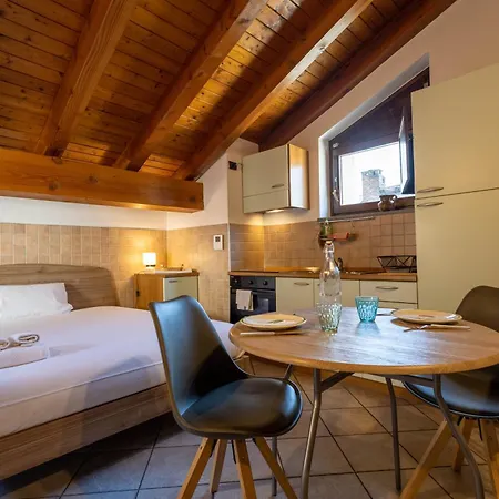 شقة Inn Aosta Apartments