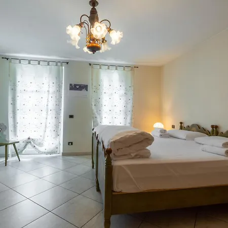 Inn Aosta Apartments شقة أَويستا
