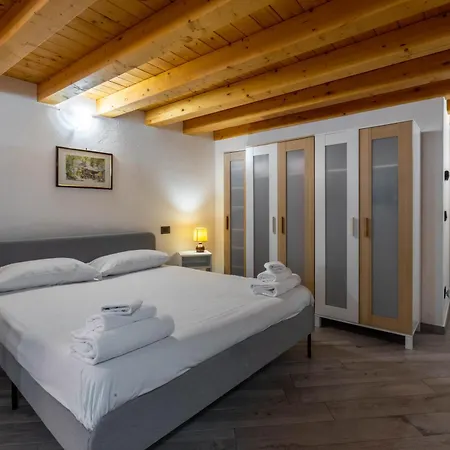 Inn Aosta Apartments شقة أَويستا