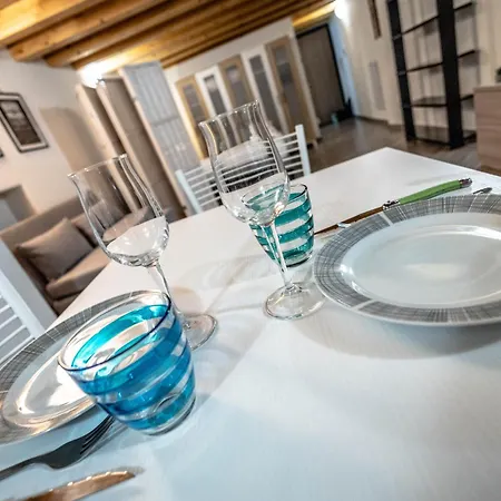 Inn Aosta Apartments شقة أَويستا