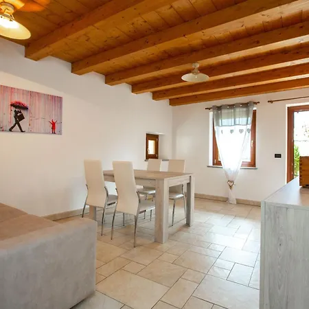 Inn Aosta Apartments أَويستا