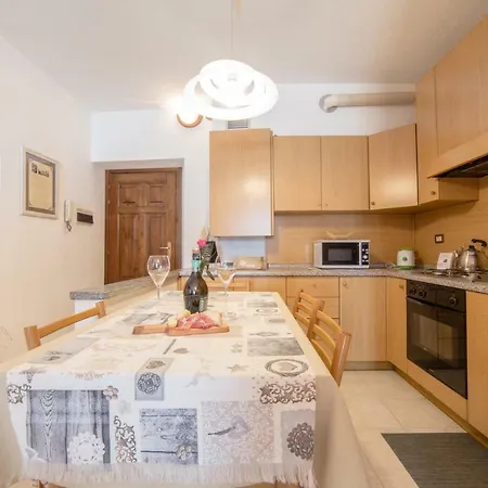 شقة Inn Aosta Apartments *