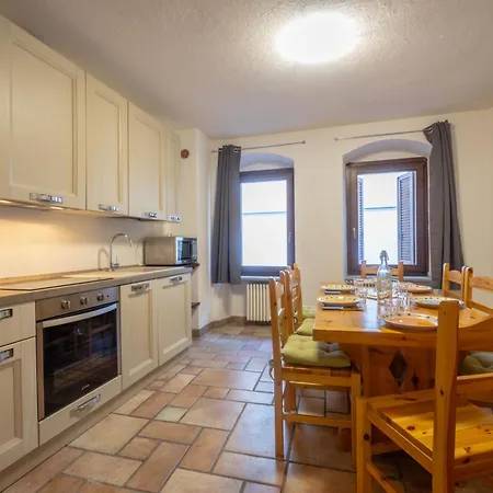 Inn Aosta Apartments *