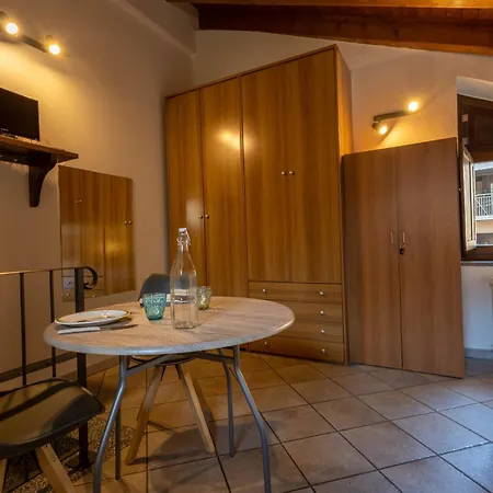 Inn Aosta Apartments Апартаменты *